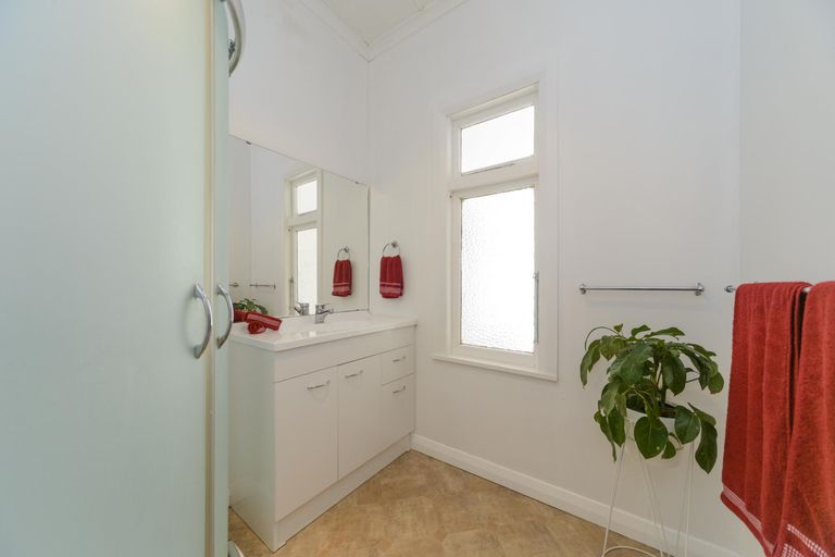 Photo of property in 50 Florence Avenue, Palmerston North, 4414