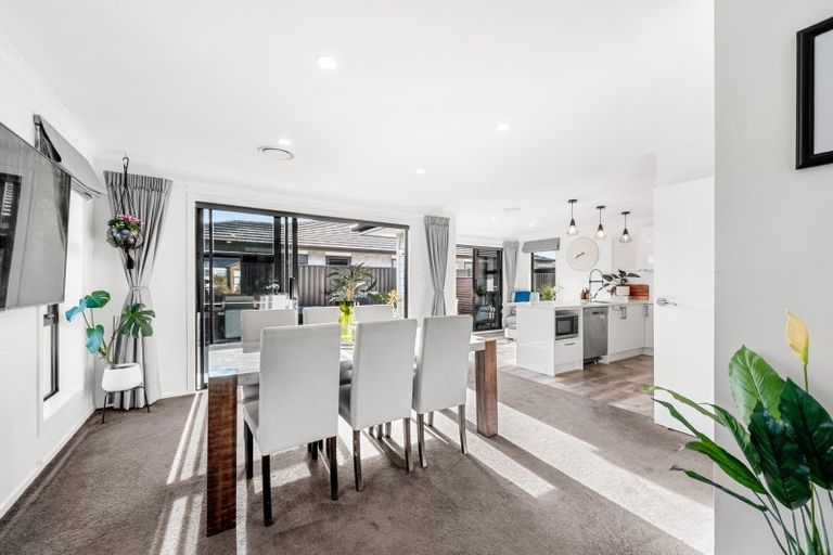 Photo of property in 42 Buddle Road, Wallaceville, Upper Hutt, 5018