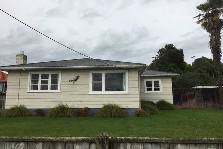 Photo of property in 17 Reeve Street, Levin, 5510