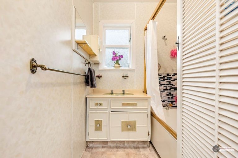 Photo of property in 51 Dover Road, Wainuiomata, Lower Hutt, 5014