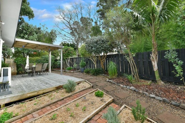 Photo of property in 12b Brandon Road, Manly, Whangaparaoa, 0930