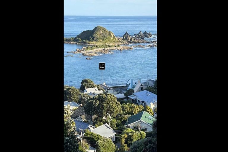 Photo of property in 16 Beach Street, Island Bay, Wellington, 6023
