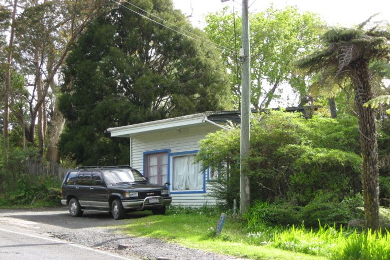 Photo of property in 624 Huia Road, Parau, Auckland, 0604