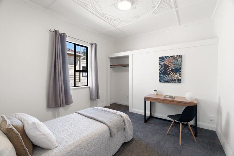 Photo of property in 380 Bay View Road, Saint Clair, Dunedin, 9012