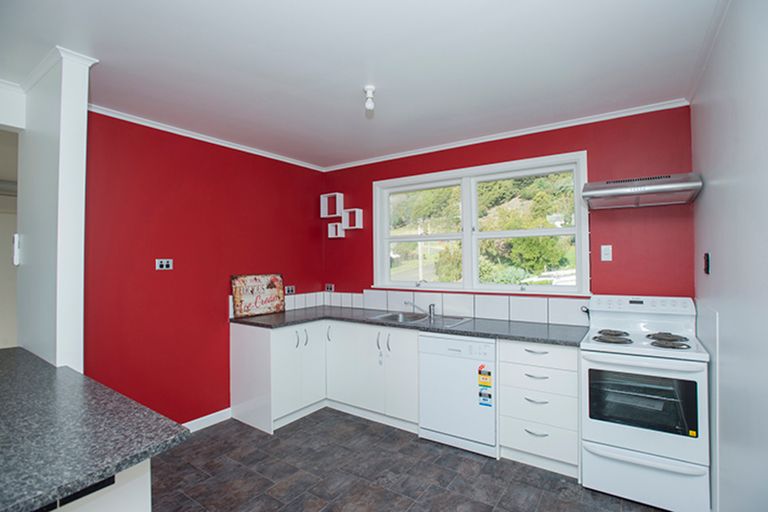 Photo of property in 81 Endcliffe Road, Kaiti, Gisborne, 4010