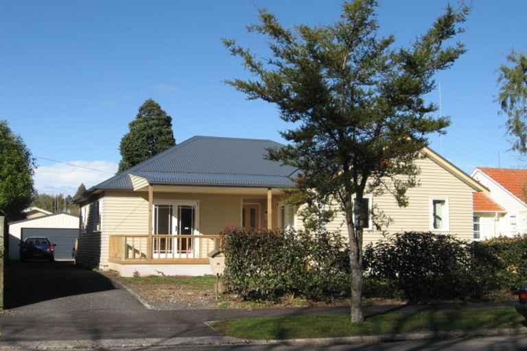 Photo of property in 84 Alfred Street, Fairfield, Hamilton, 3214