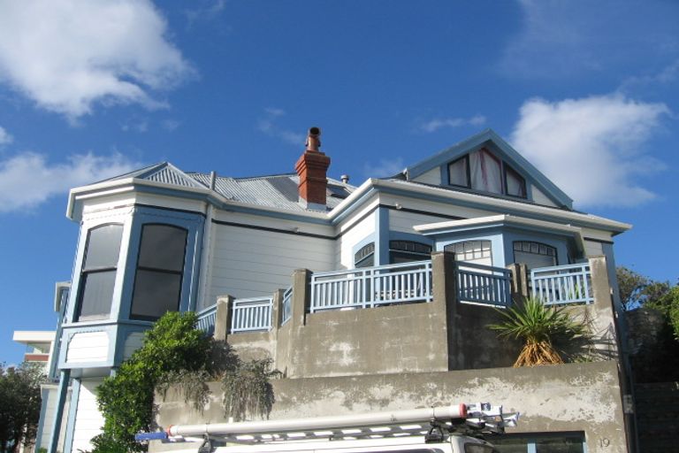 Photo of property in 19 The Crescent, Roseneath, Wellington, 6011