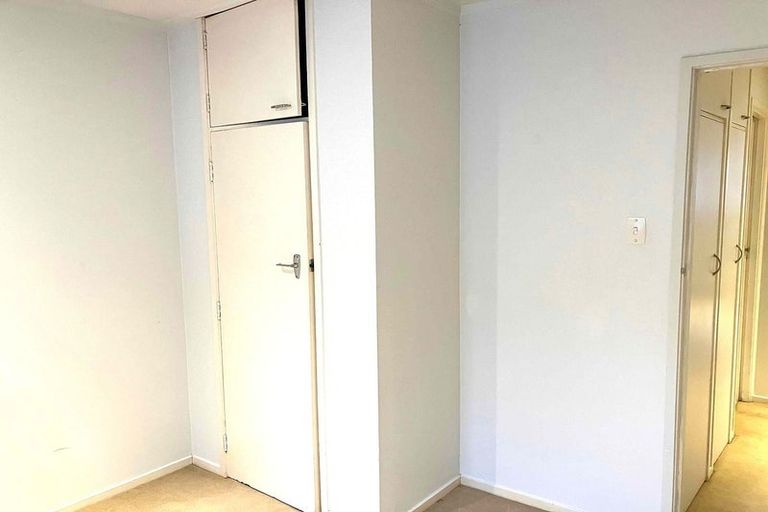 Photo of property in 16a Collie Street, Hillpark, Auckland, 2102