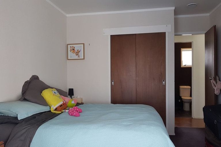 Photo of property in 1 Stredwick Drive, Torbay, Auckland, 0630