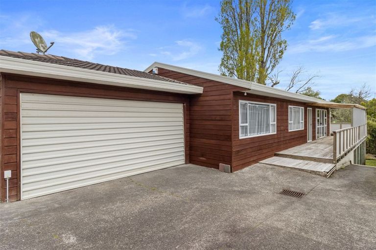 Photo of property in 1/27 Woodglen Road, Glen Eden, Auckland, 0602