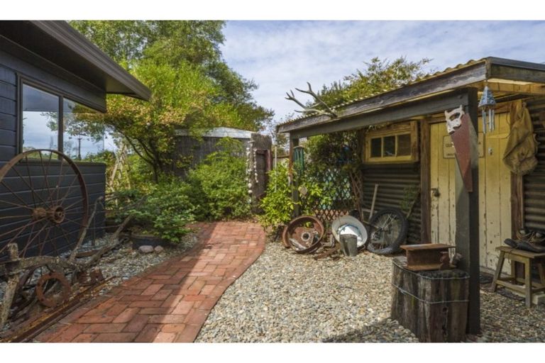 Photo of property in 12 Moreland Place, Mapua, 7005