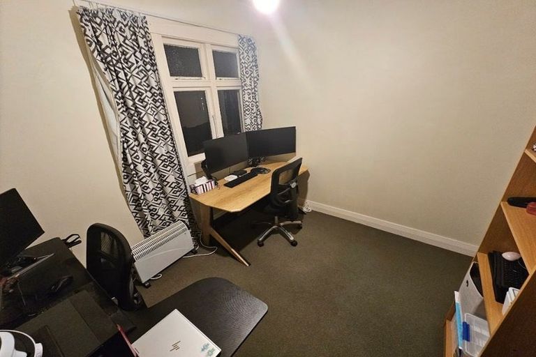 Photo of property in 95 Pohutukawa Street, Woburn, Lower Hutt, 5011