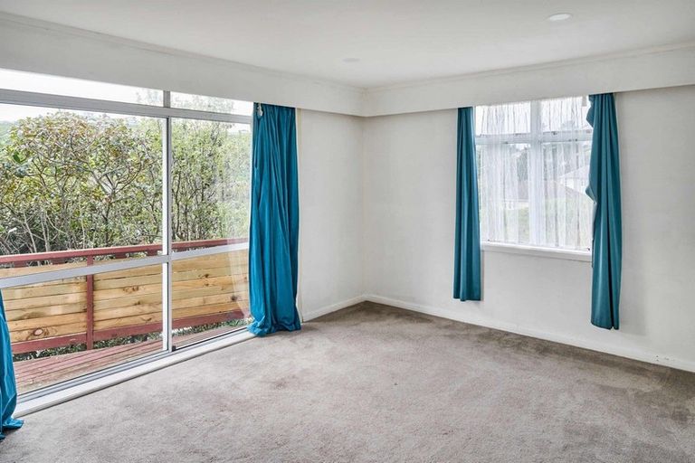 Photo of property in 23 Maher Place, Ranui, Porirua, 5024
