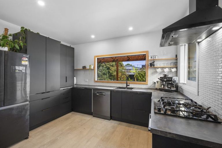 Photo of property in 79 Domett Street, Waitara, 4320