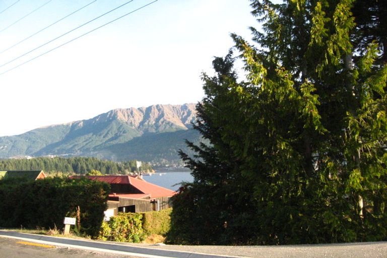 Photo of property in 587 Peninsula Road, Kelvin Heights, Queenstown, 9300