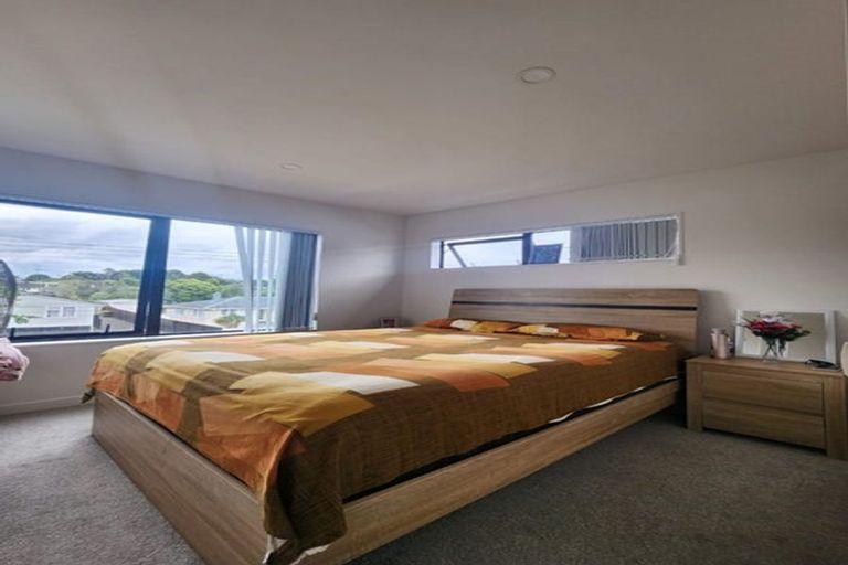 Photo of property in 1/15 Old Wairoa Road, Papakura, 2110