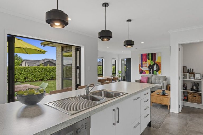 Photo of property in 2 Shea Lane, Pyes Pa, Tauranga, 3112