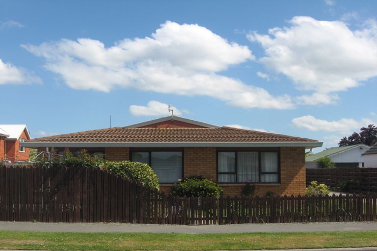 Photo of property in 2/387 Harewood Road, Bishopdale, Christchurch, 8053