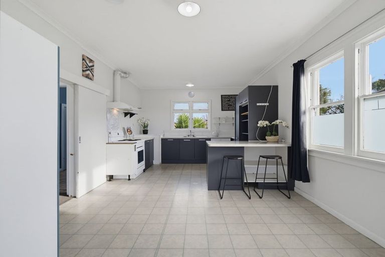 Photo of property in 1024 Beatty Street, Mayfair, Hastings, 4122