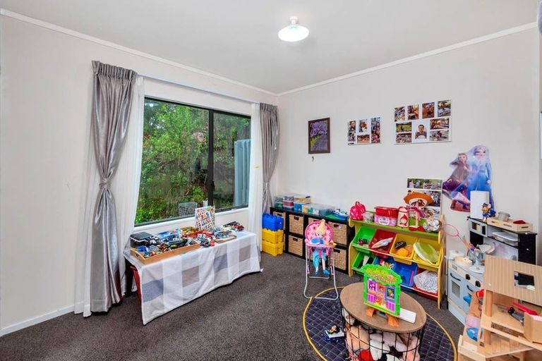 Photo of property in 1a Lesa Annis Place, Henderson, Auckland, 0612