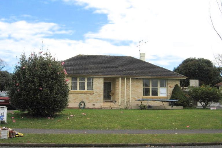 Photo of property in 39 Kenney Crescent, Fairfield, Hamilton, 3214