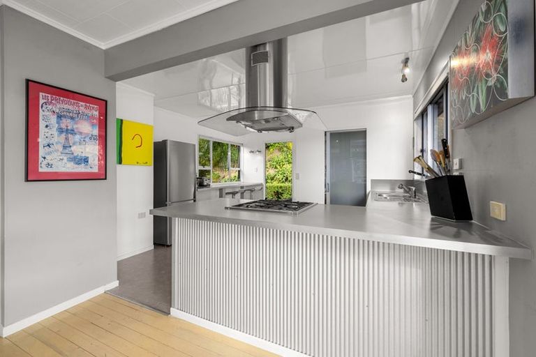 Photo of property in 13 Long Beach Road, Russell, 0202