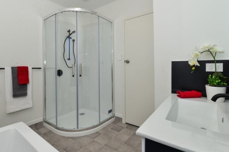 Photo of property in 12 Carrington Avenue, Hillcrest, Hamilton, 3216