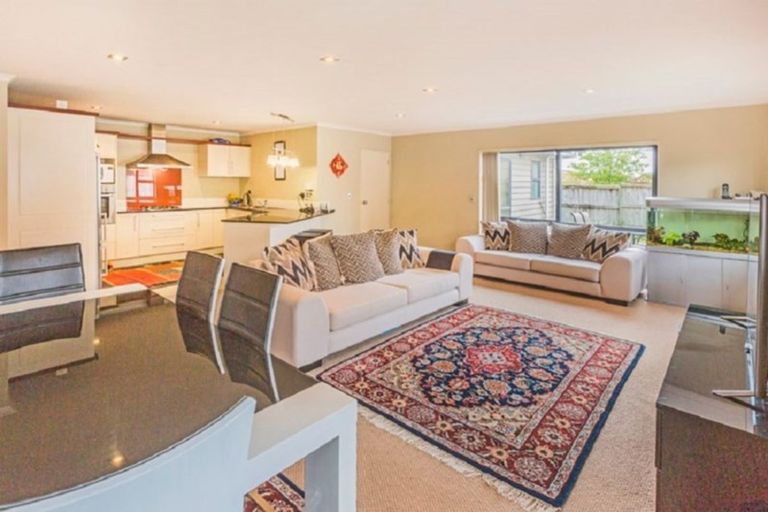 Photo of property in 10 Speyside Crescent, Flat Bush, Auckland, 2016