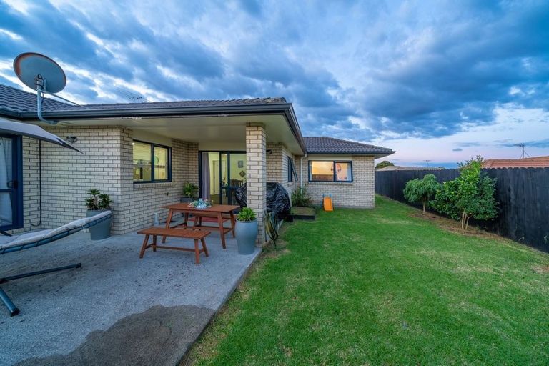 Photo of property in 45 Nicholas Gibbons Drive, Clendon Park, Auckland, 2103