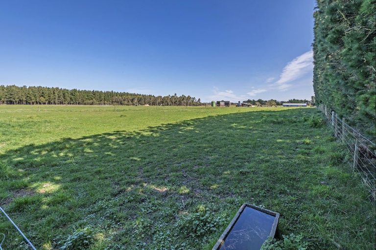 Photo of property in 1887 Bealey Road, Darfield, Christchurch, 7671