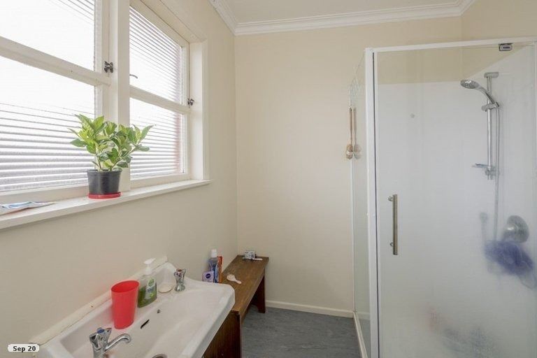 Photo of property in 21 Stanley Street, Levin, 5510