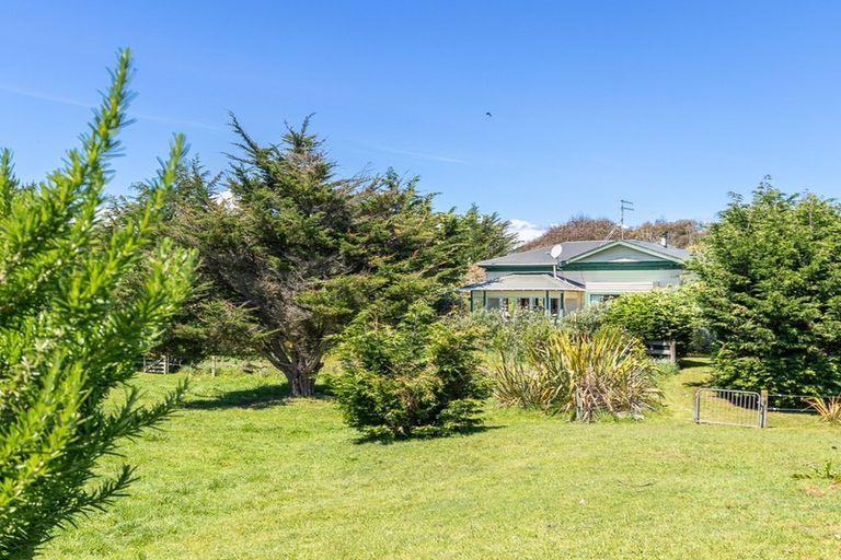 Photo of property in 191 Swamp Road, Te Horo, Otaki, 5581