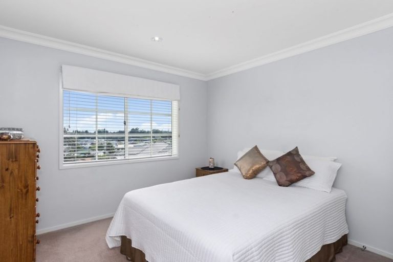 Photo of property in 63 Waterside Drive, Pyes Pa, Tauranga, 3112