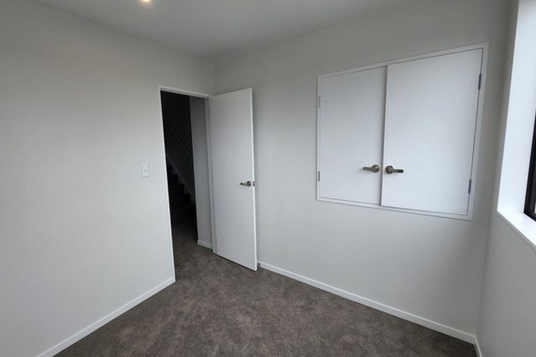 Photo of property in 3/119 Bruce Mclaren Road, Henderson, Auckland, 0612