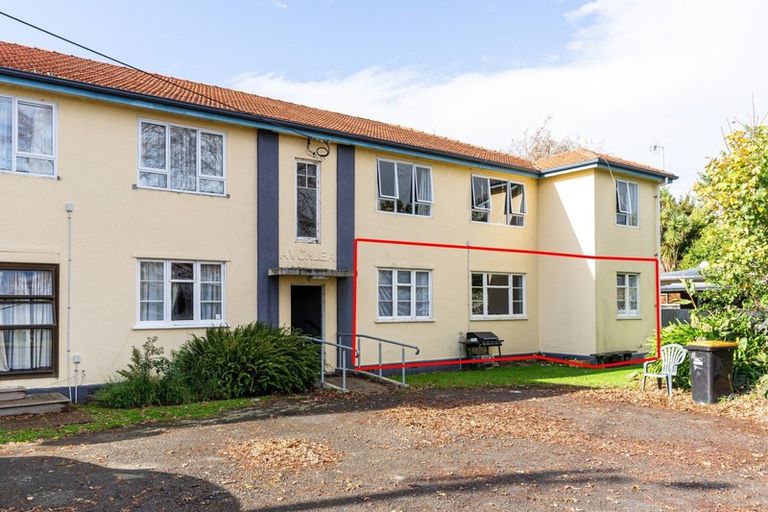Photo of property in 4/288 College Street, West End, Palmerston North, 4410