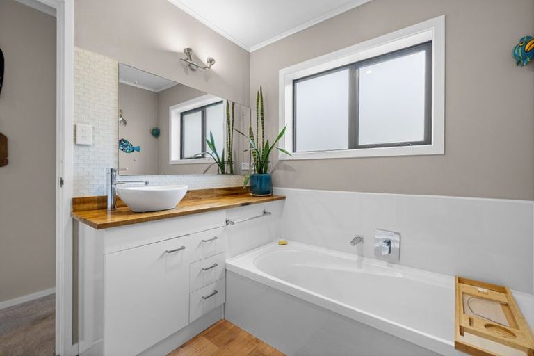 Photo of property in 66 Flinders Road, Heathcote Valley, Christchurch, 8022