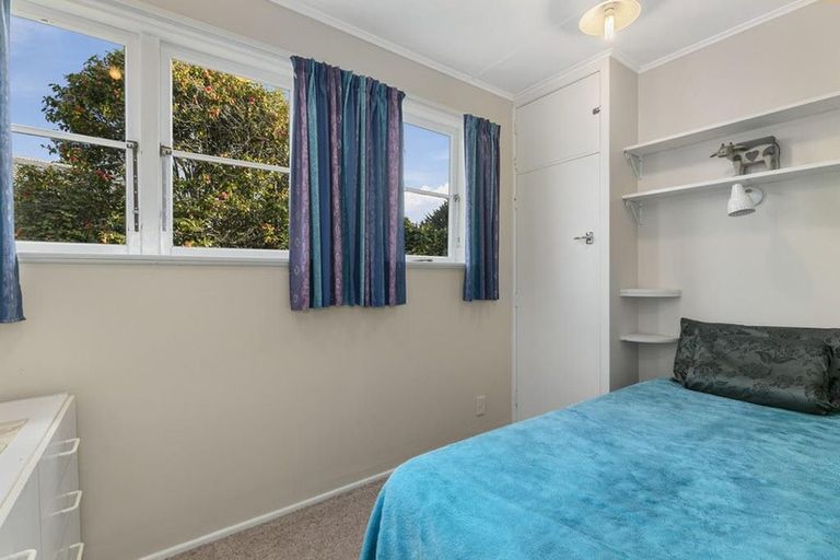 Photo of property in 13 Foster Street, Taita, Lower Hutt, 5011
