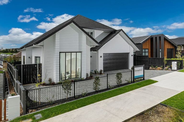 Photo of property in 45 Maurice Kelly Road, Wainui, 0932