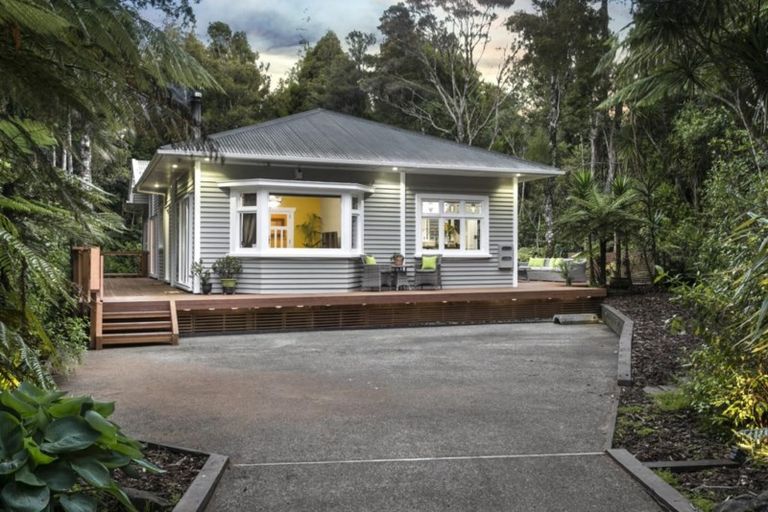 Photo of property in 783 Scenic Drive, Henderson Valley, Auckland, 0612