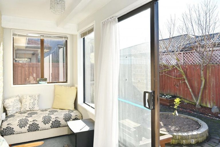 Photo of property in 2 Sawyers Arms Road, Northcote, Christchurch, 8052