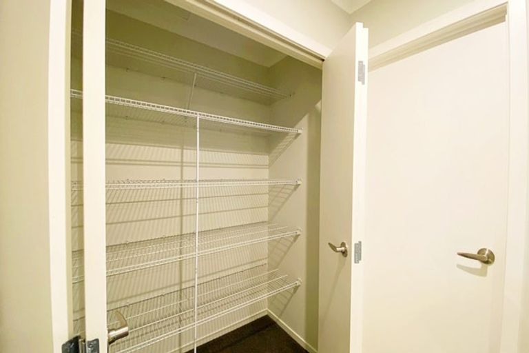 Photo of property in 27 Olive Crescent, Papatoetoe, Auckland, 2025