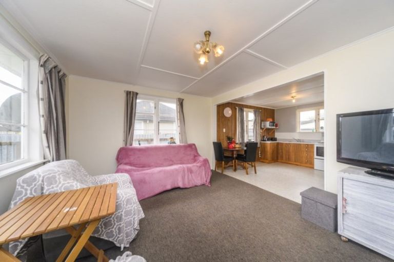 Photo of property in 8 Brighton Crescent, Highbury, Palmerston North, 4412