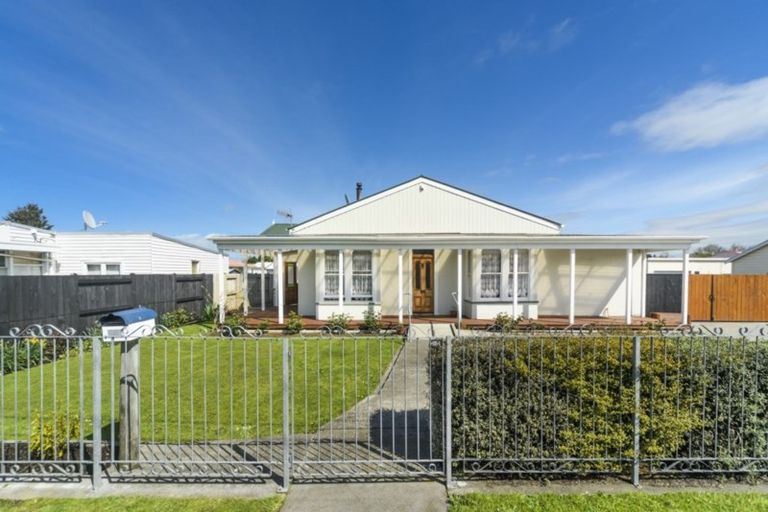 Photo of property in 161 Bridge Street, Bulls, 4818