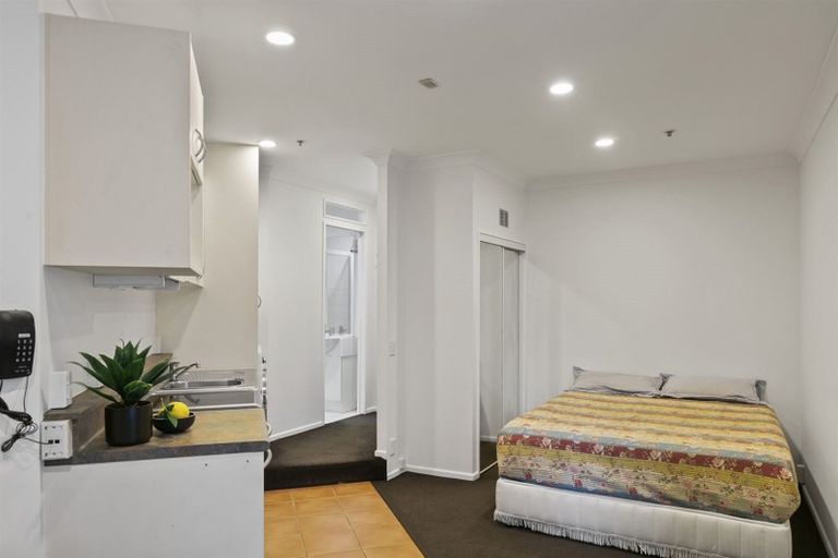 Photo of property in Terrace Garden Apartments, 1a/120 The Terrace, Wellington Central, Wellington, 6011