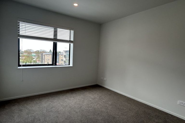 Photo of property in 105/25 Potter Avenue, Northcote, Auckland, 0627