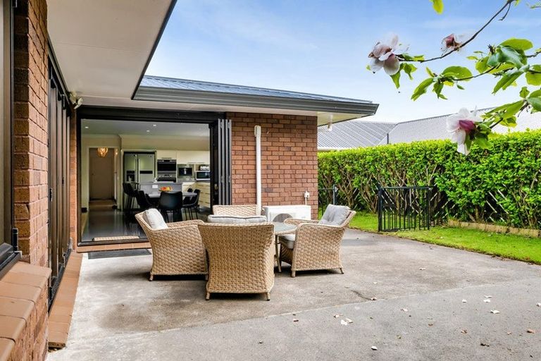 Photo of property in 74 Rata Street, Hawera, 4610