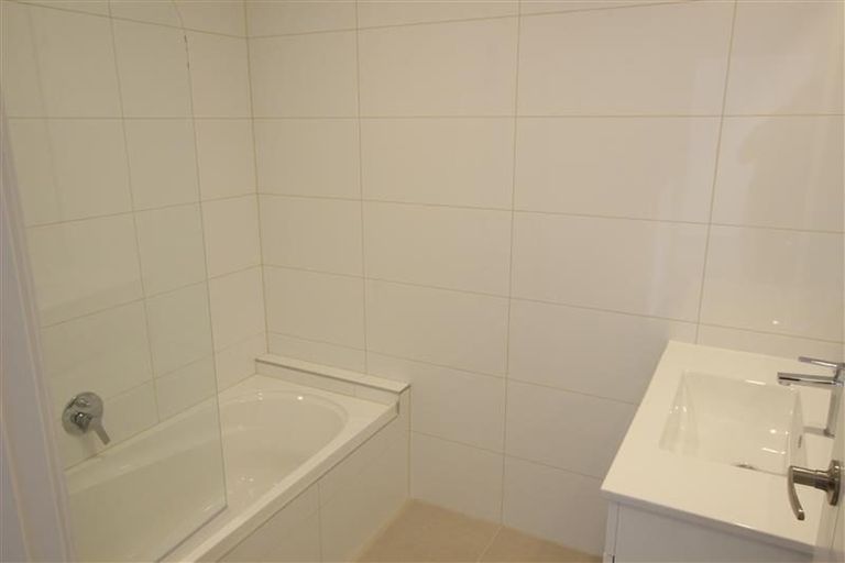 Photo of property in 2/67b Metcalfe Road, Ranui, Auckland, 0612