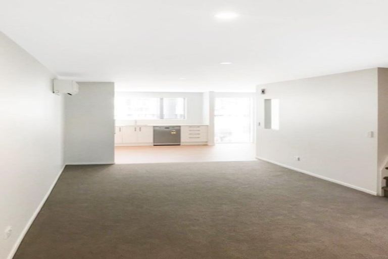 Photo of property in 14 Pottery Crescent, Hobsonville, Auckland, 0618