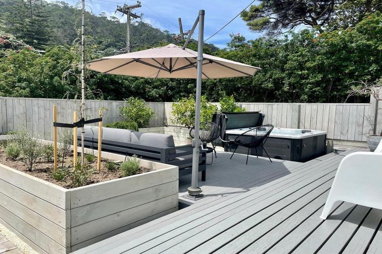 Photo of property in 419 Motutara Road, Muriwai, Waimauku, 0881
