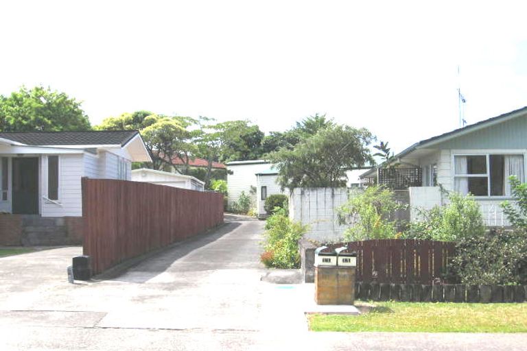 Photo of property in 11a Salamanca Road, Sunnynook, Auckland, 0620
